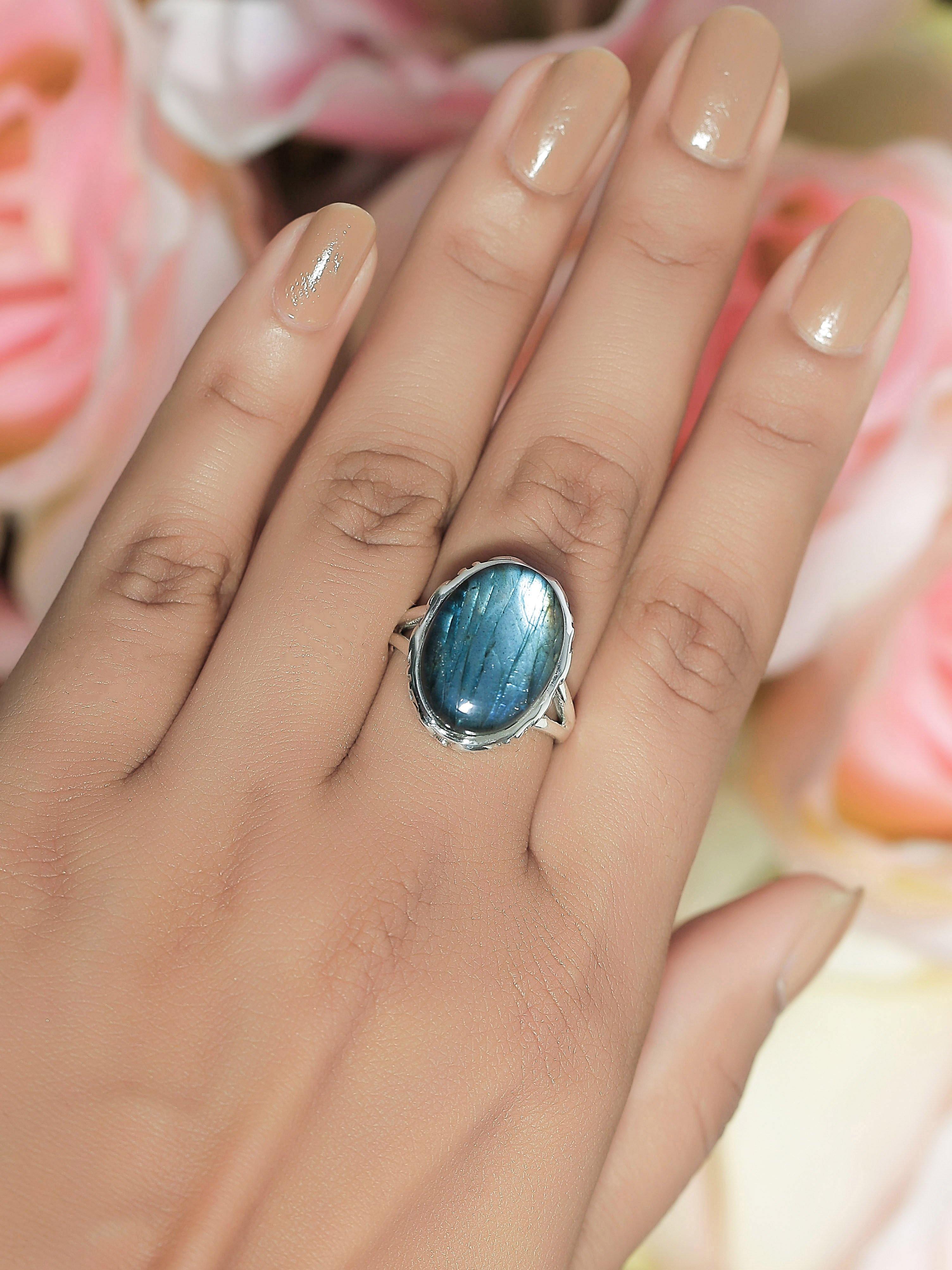 Labradorite Solid 925 Sterling Silver Ring - YoTreasure