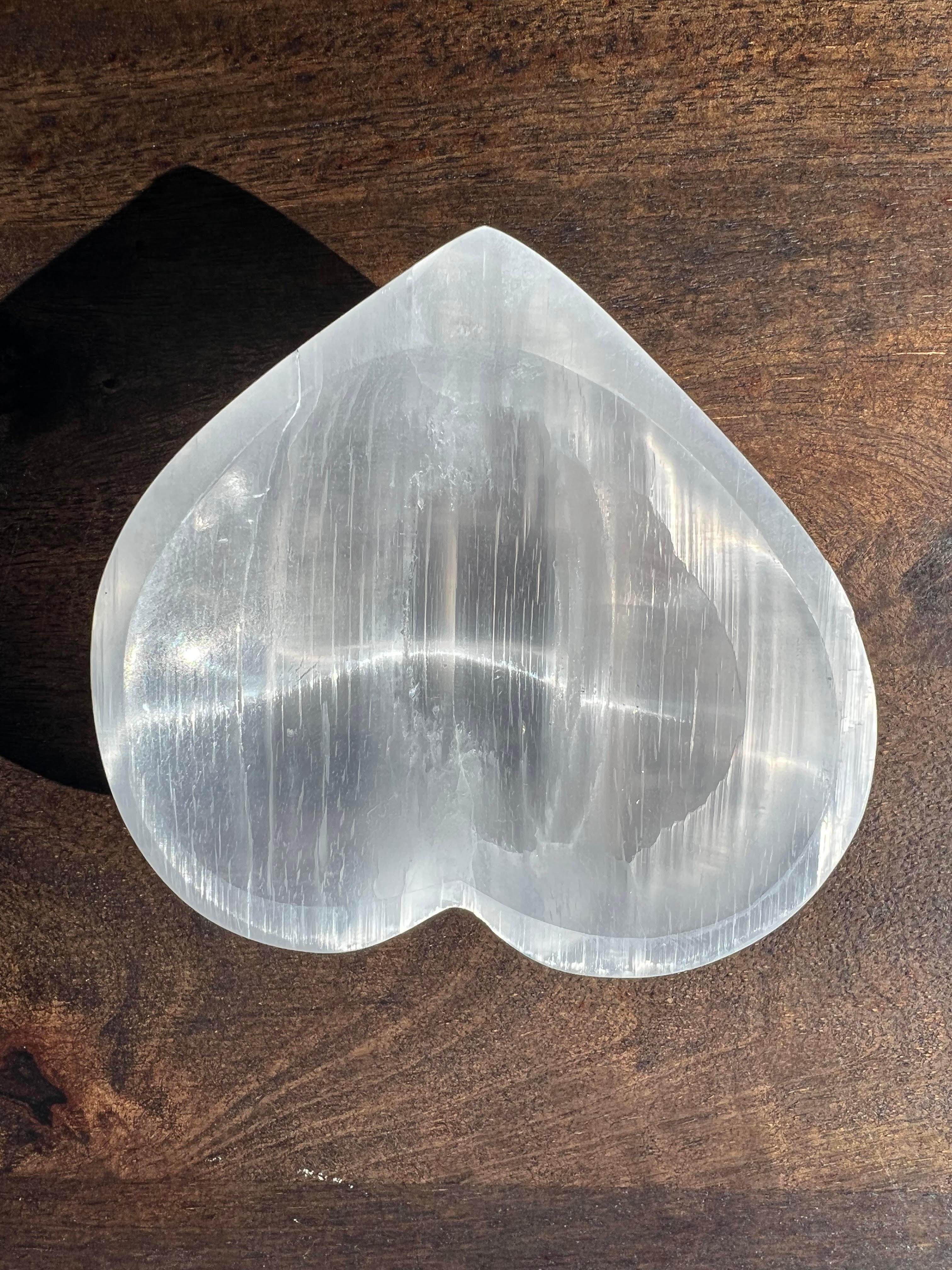 Crystal Charging Bowl in Heart Shape Healing Ability Selenite Bowls Crystals Stone With 7 Stone Chakra 925 Sterling Silver Chain Pendant - YoTreasure