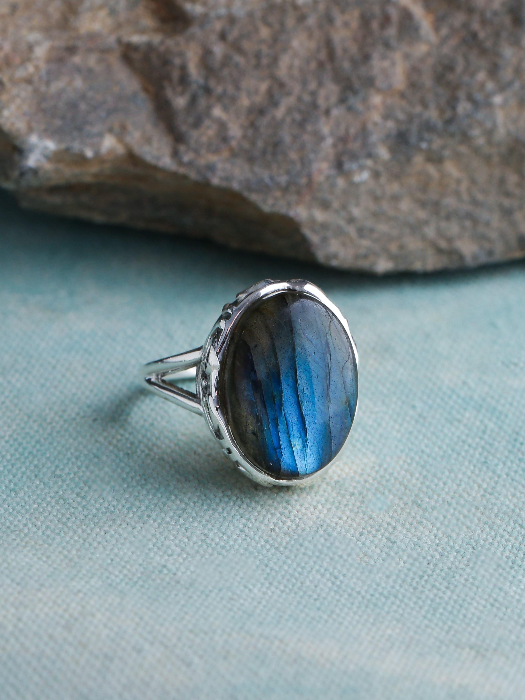 Labradorite Solid 925 Sterling Silver Ring - YoTreasure