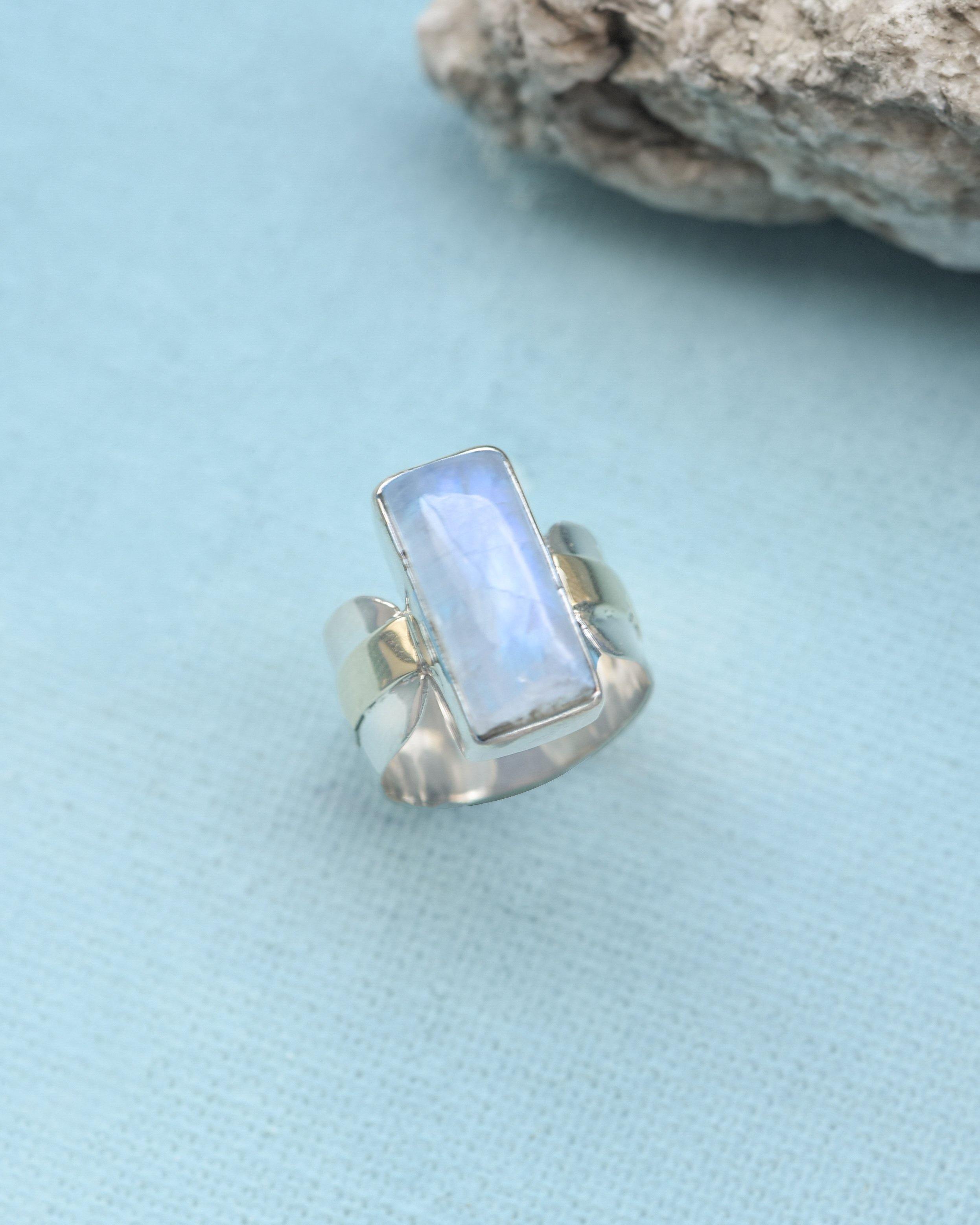 YoTreasure Rainbow Moonstone Sterling Silver Ring - Solid 925 Silver Brass Gemstone Ring For Women (Sizes 5-10)