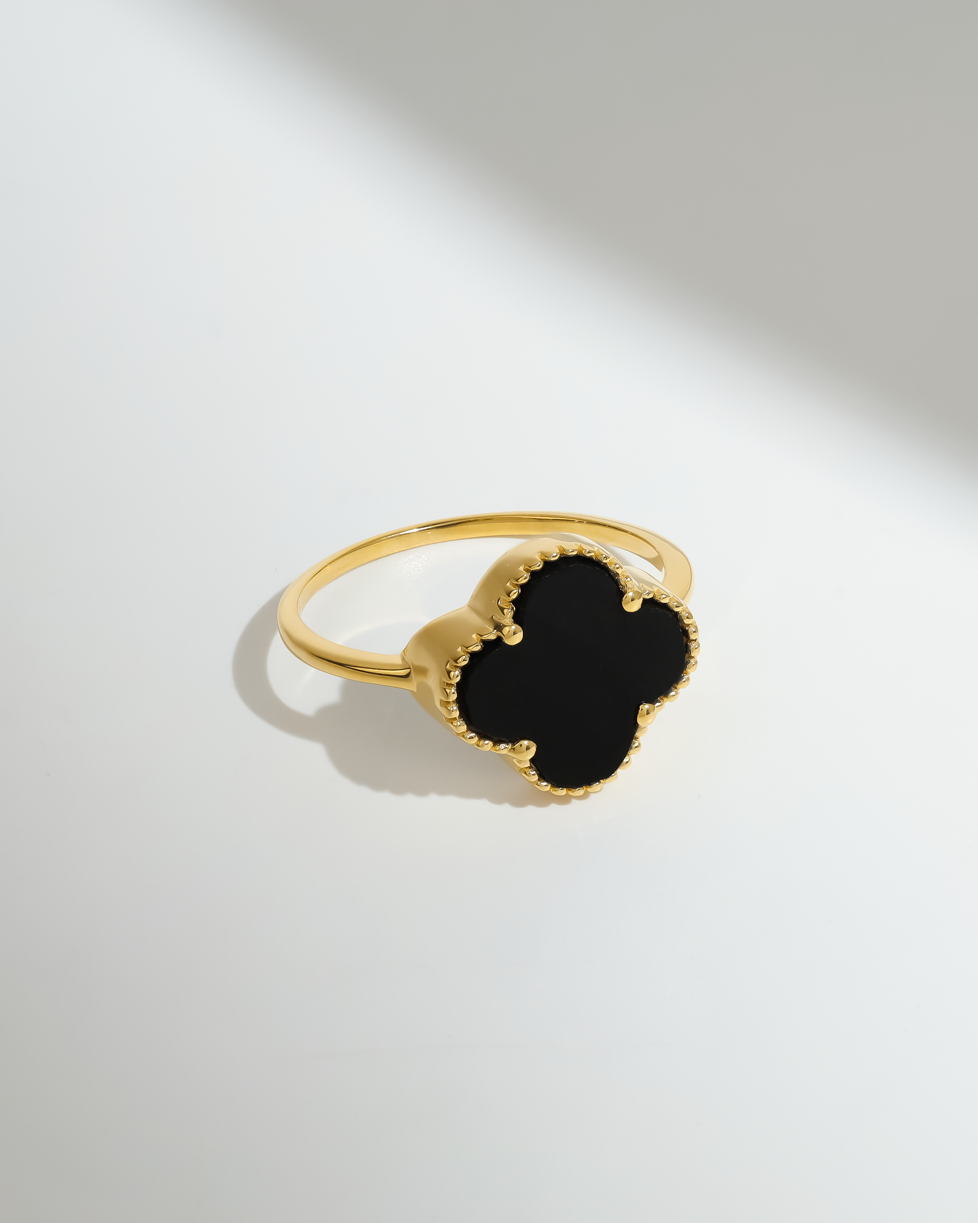 SAR Jewellery Leaf ring with Onyx 17号 SAR Jewellery Leaf ring with Onyx 17号 SAR Jewellery Leaf