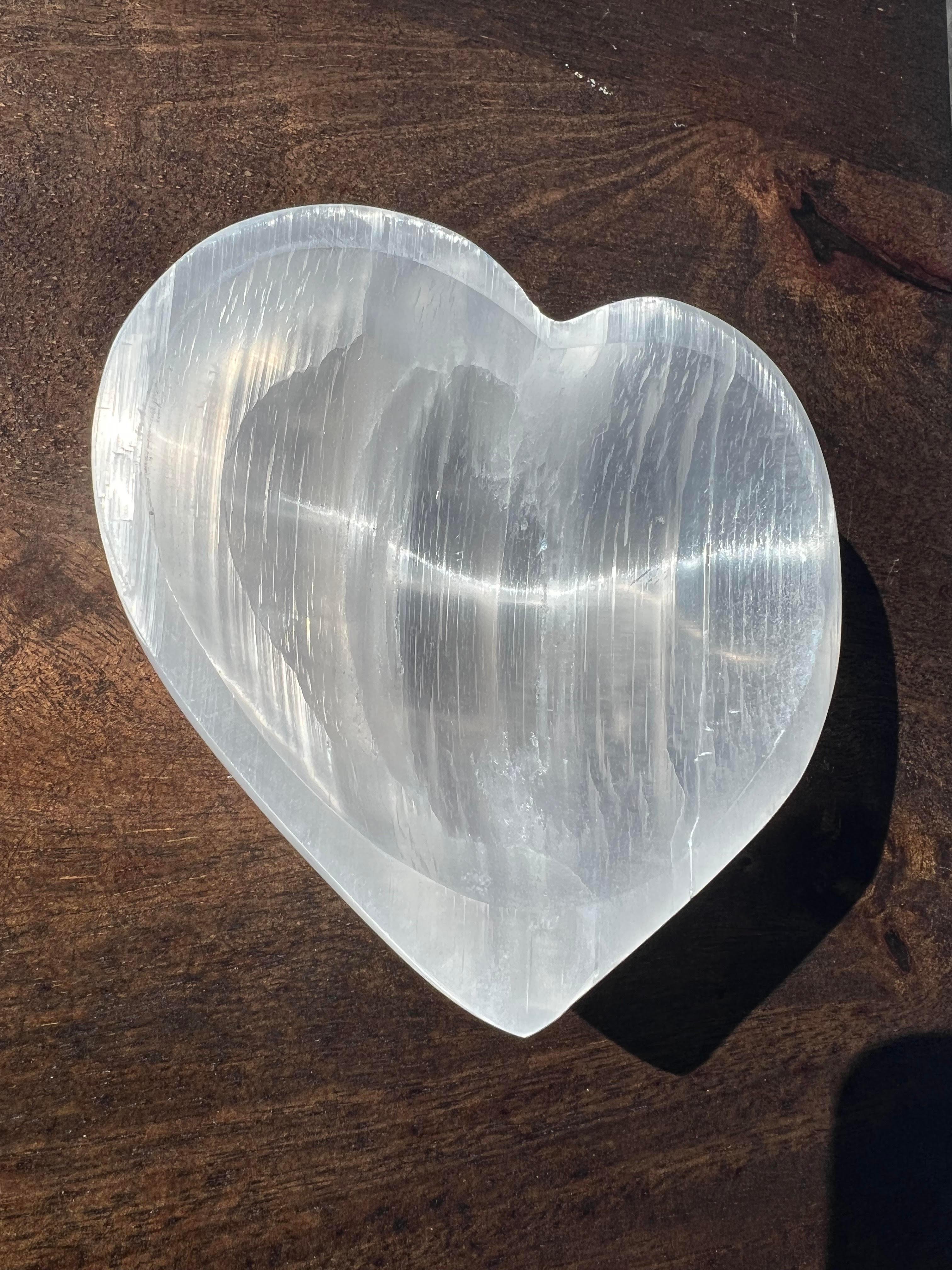 Crystal Charging Bowl in Heart Shape Healing Ability Selenite Bowls Crystals Stone With 7 Stone Chakra 925 Sterling Silver Chain Pendant - YoTreasure