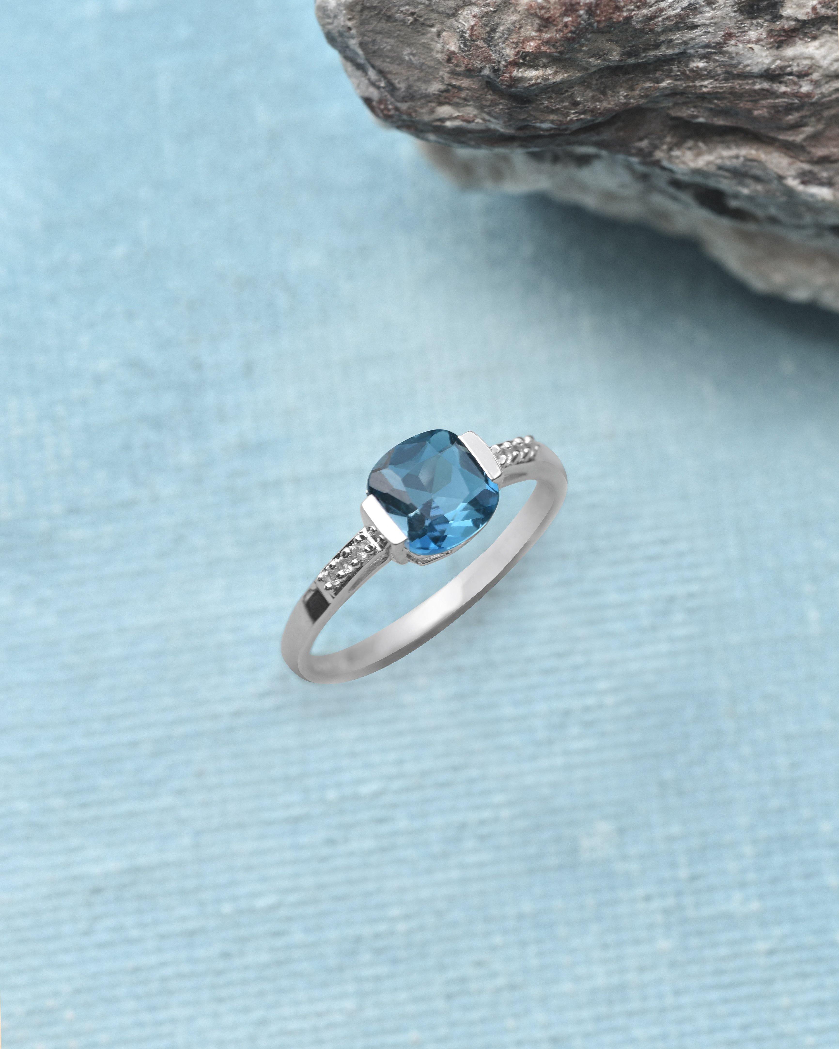 1.69 Cts. London Blue Topaz Solid 925 Sterling Silver Ring Jewelry - YoTreasure